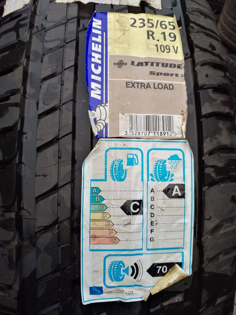 235/65/19 Michelin 1брой нова