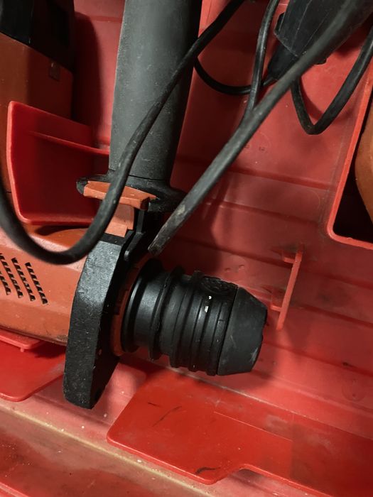 Въртяща се ударно-пробивна машина Hilti TE 6-A36