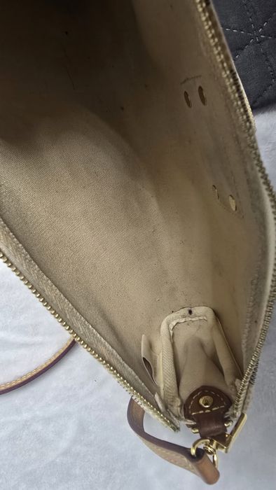 Geanta crossbody Louis Vuitton Eva cloth bag,beige, saculet,impecabila