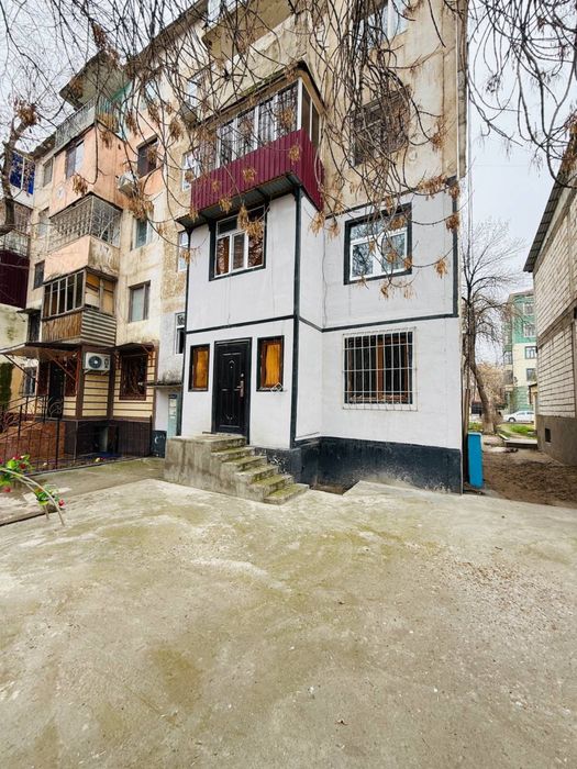 Qarshi shahri Paxtazor mfy 4 xonali uy