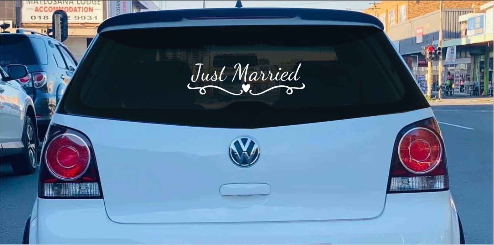 sticker auto "proaspat casatoriti/just married''