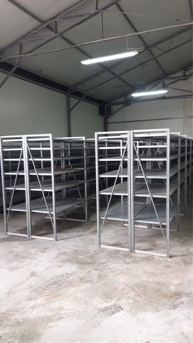 Rafturi metalice