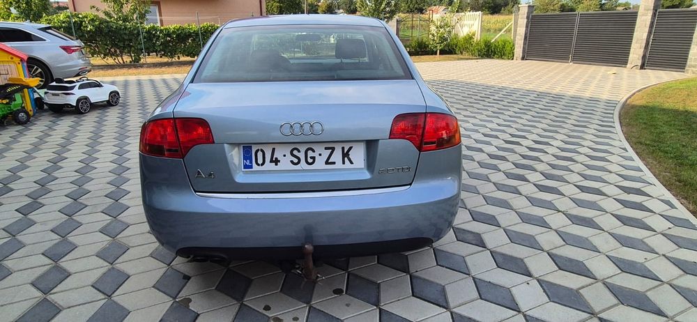 Audi A4 2l 140 cp