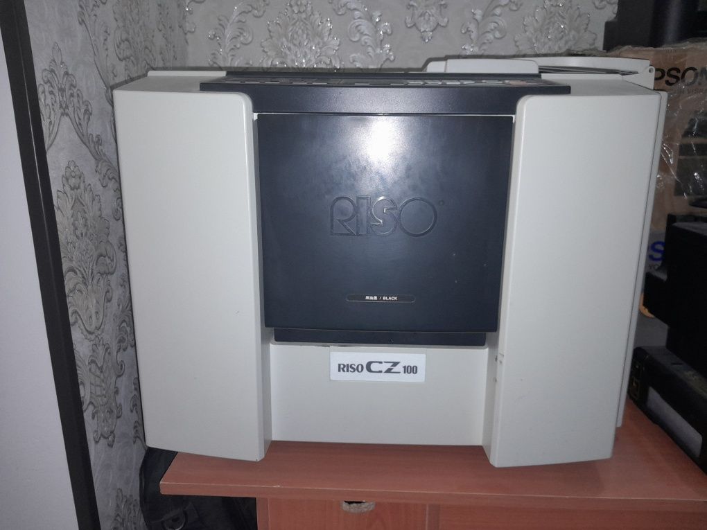 Продается ризографф CZ100