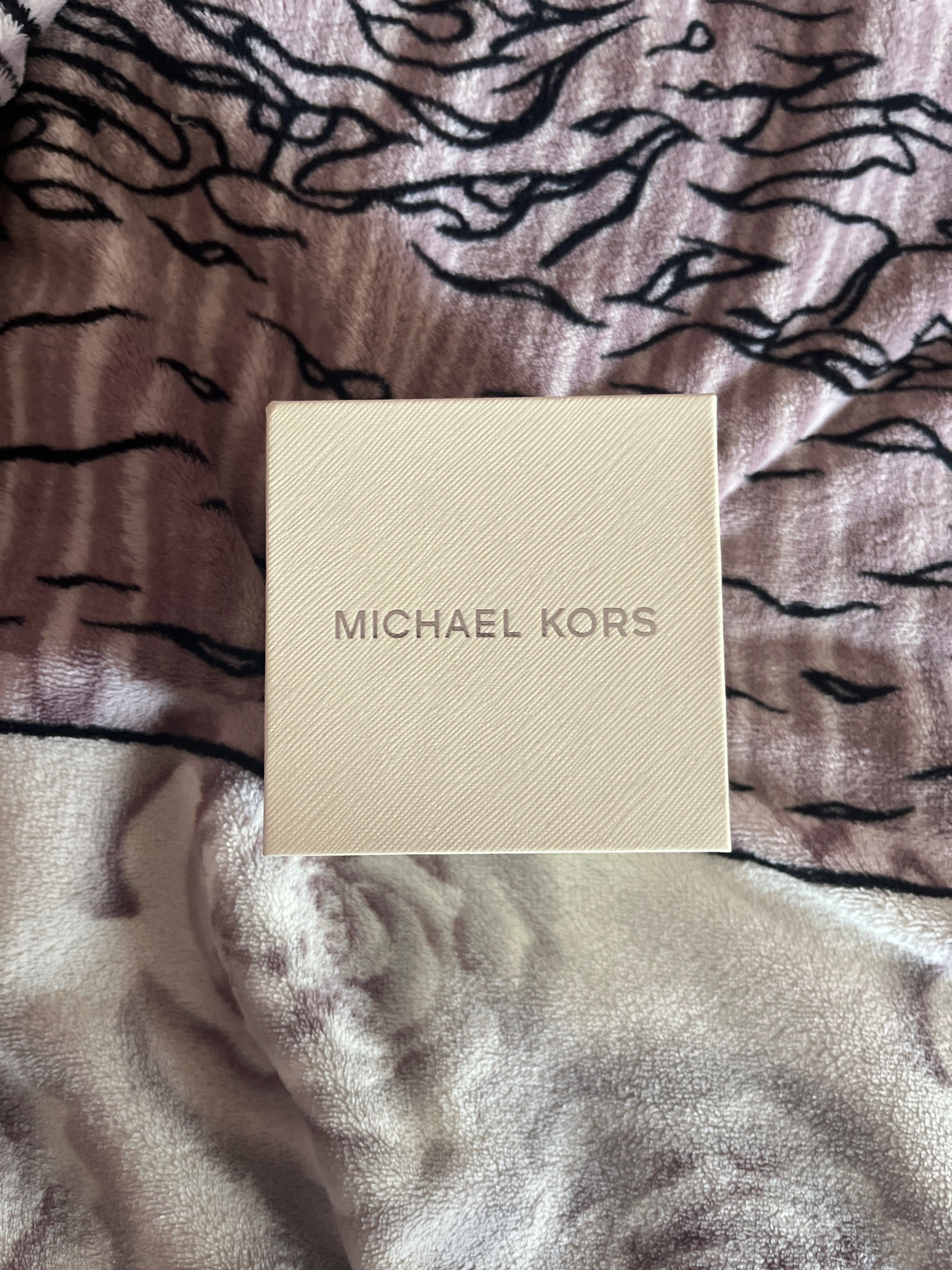 Часовник Часовник Michael Kors Runway MK3197