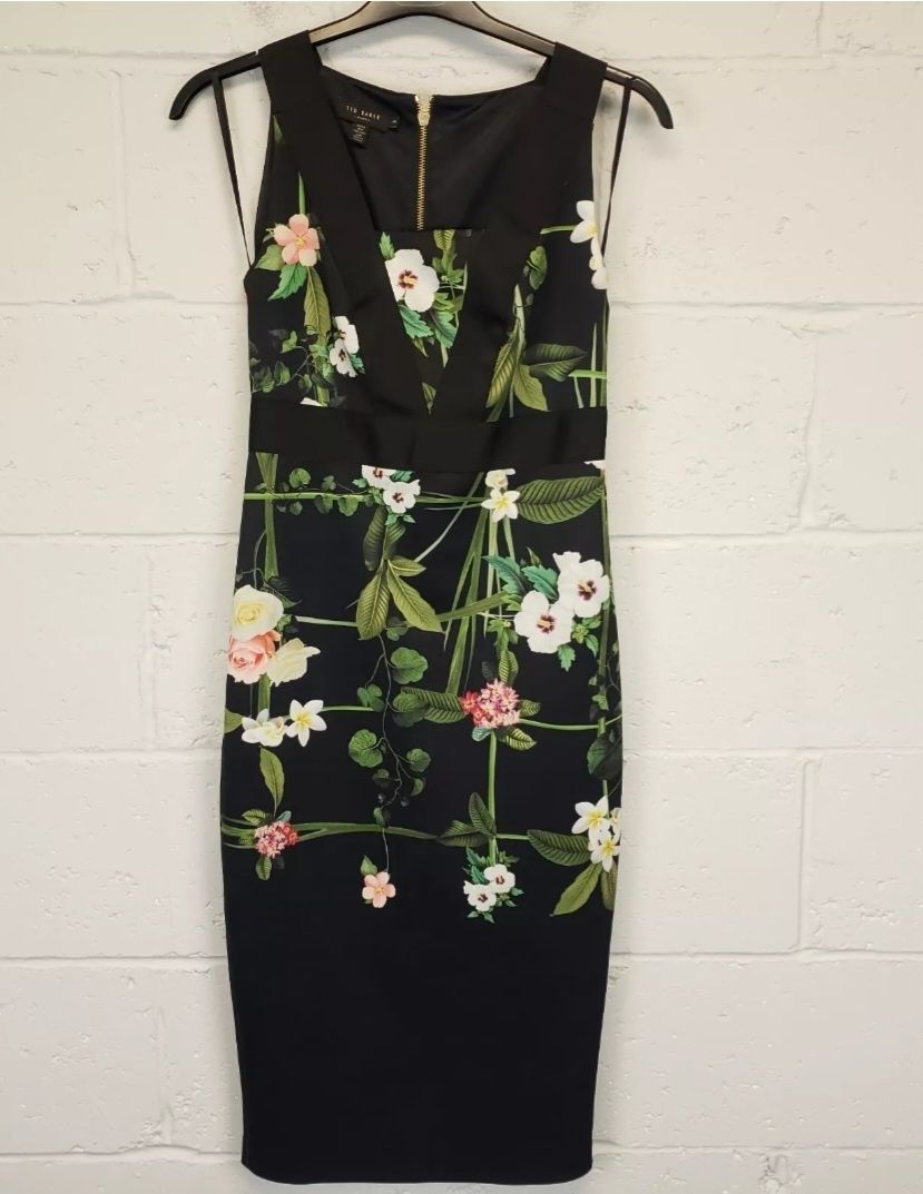 Флорална рокля m Ted Baker парти сватба цветя