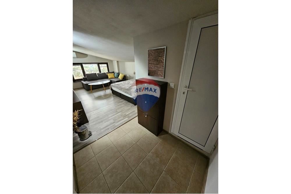 Студио под наем, м-ст Акчелар Д.В 4242