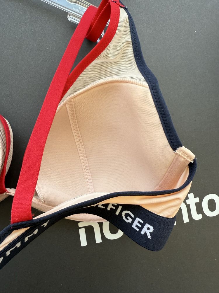 Лек, летен сутиен Tommy Hilfiger /75B/