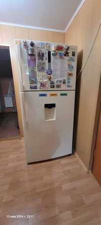 Холодильник  SAMSUNG большой