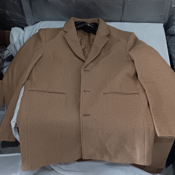 Palton bărbătesc nou