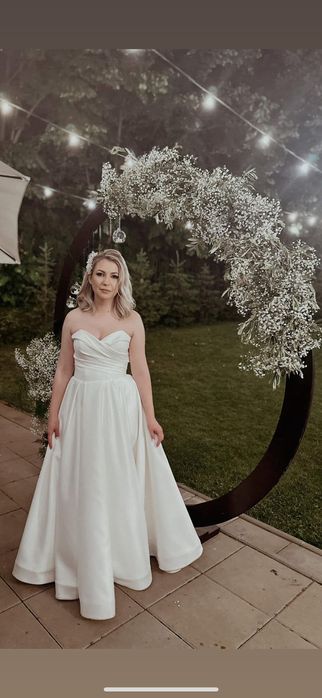 Rochie de mireasă cu trenă