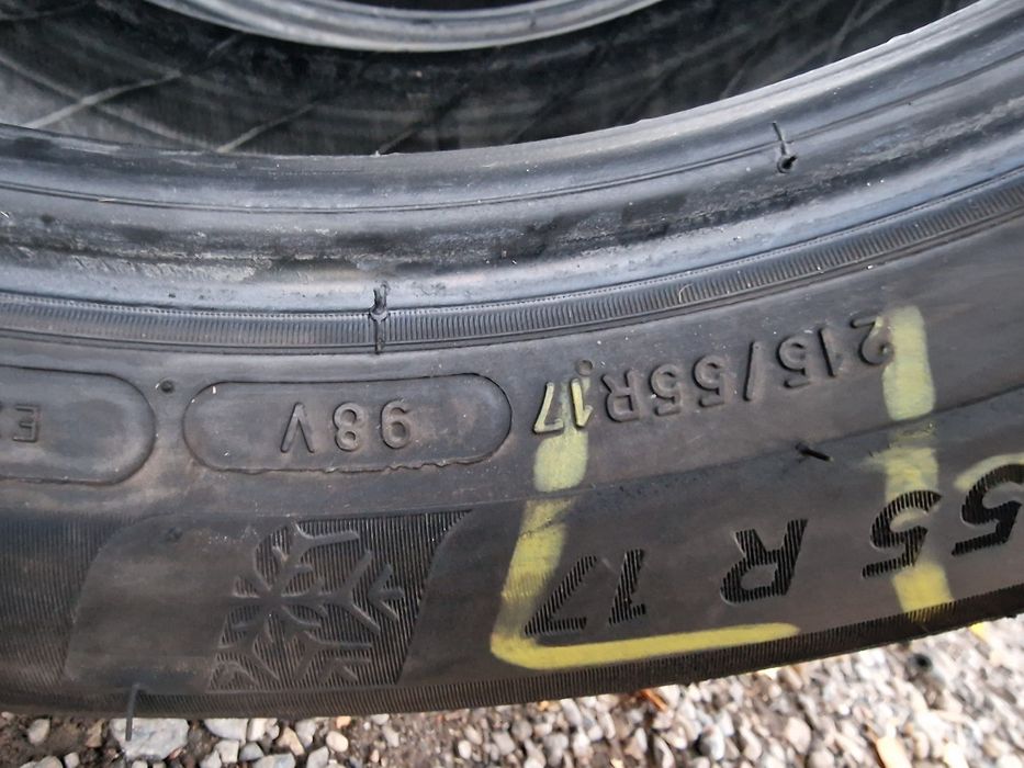 Anvelope 215/55R17 marca Michelin, DOT 2022,8 mm