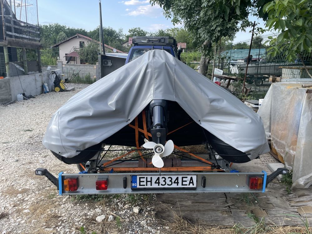 Raptor XWJDE-300 с извънбордов двигател Yamaha Four Stroke 9.9 к.с