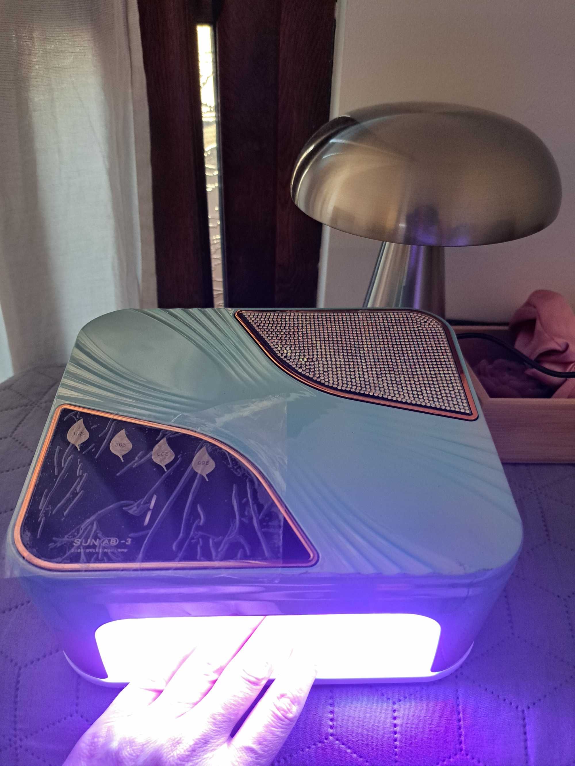 UV led лапва за нокти