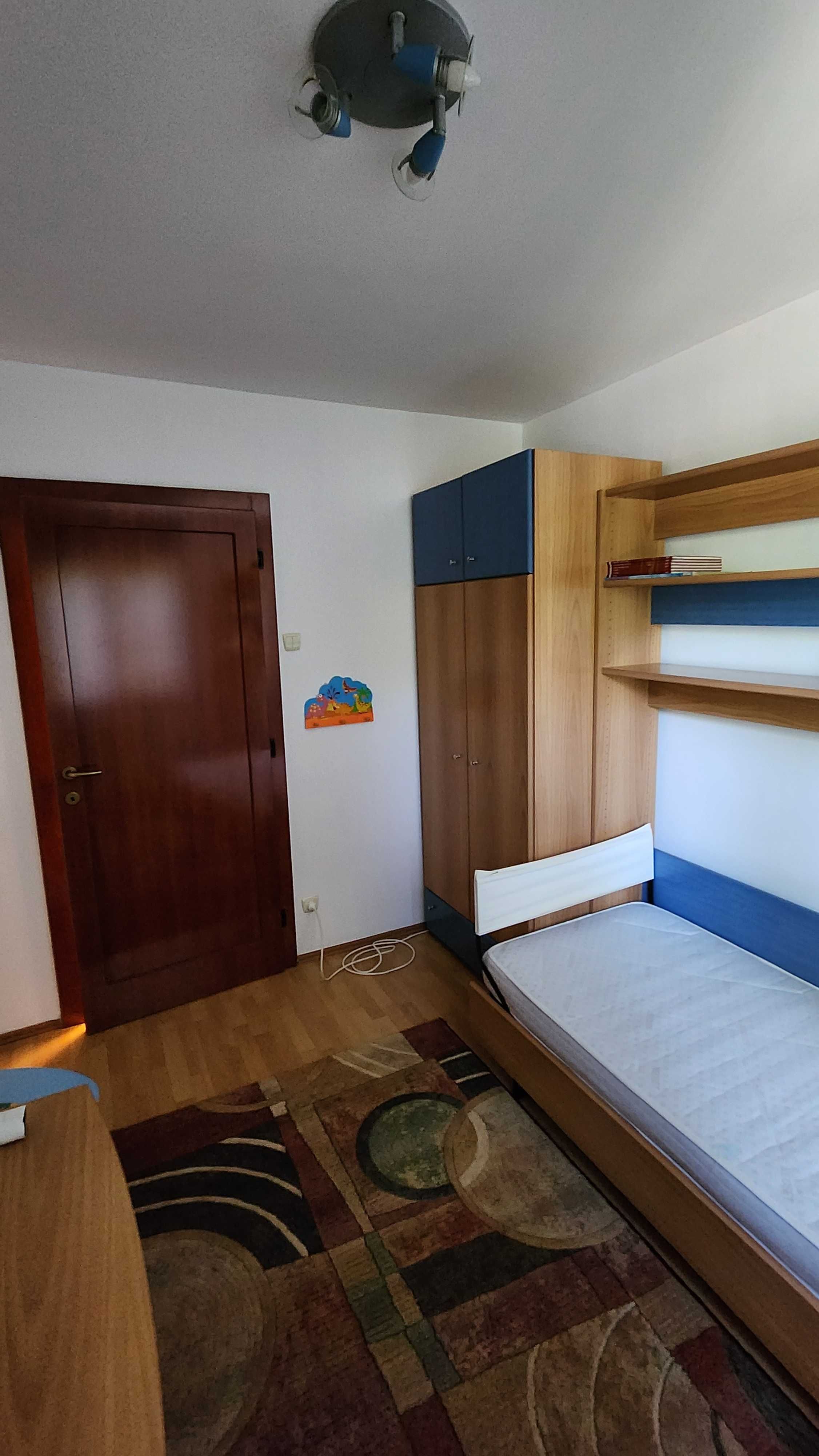 Inchiriez apartament 3 camere zona Brancoveanu, scoala 98 Avram Iancu