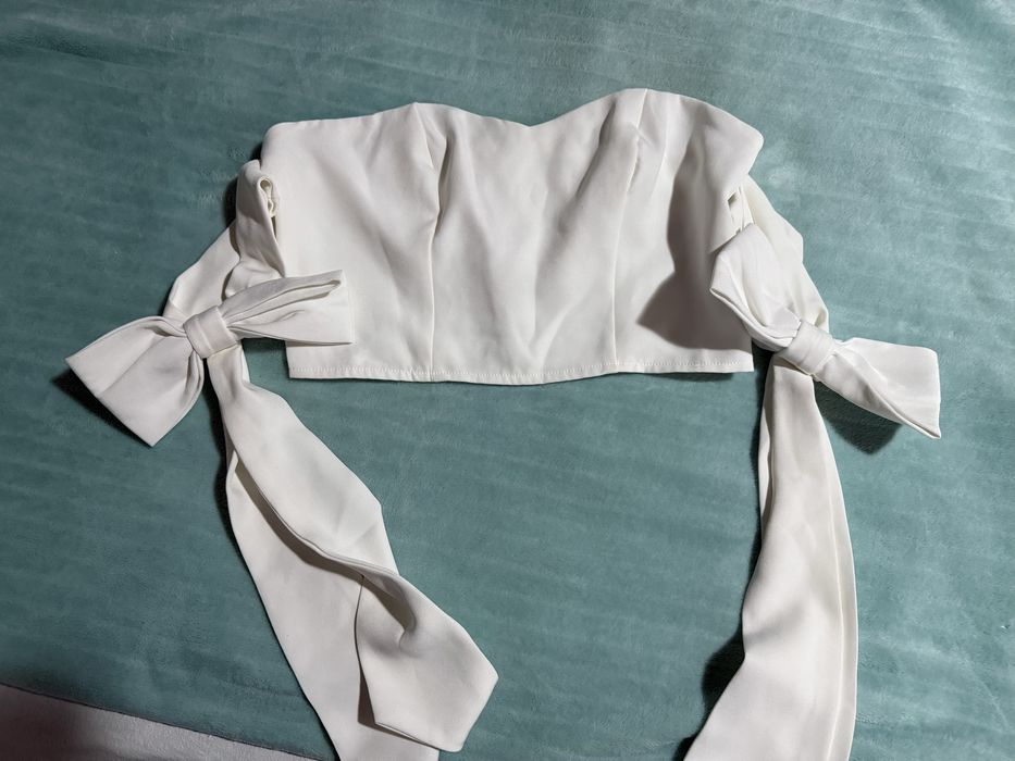 Дамски бял официален топ