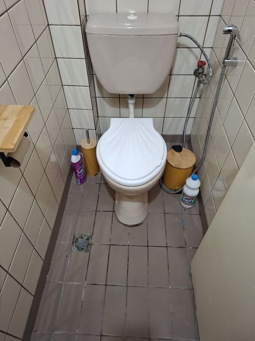 Дава се под наем