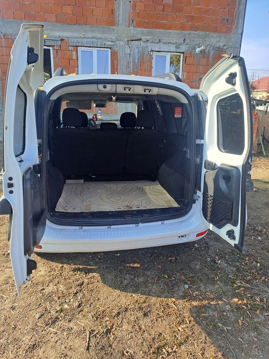 Se vinde Dacia LOGAN MCV
