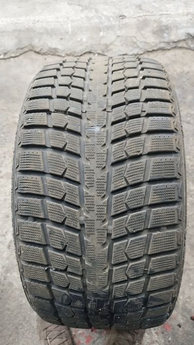 Зимни гуми 275 35 19