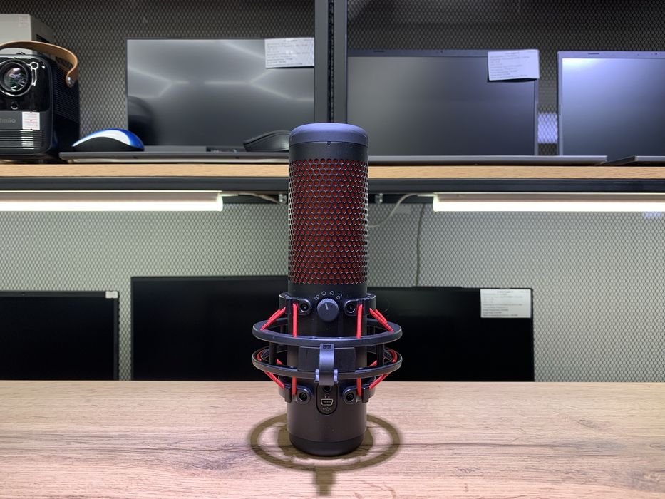 Микрофон HyperX QuadCast, игровой конденсаторный, есть штатив,1123/А10