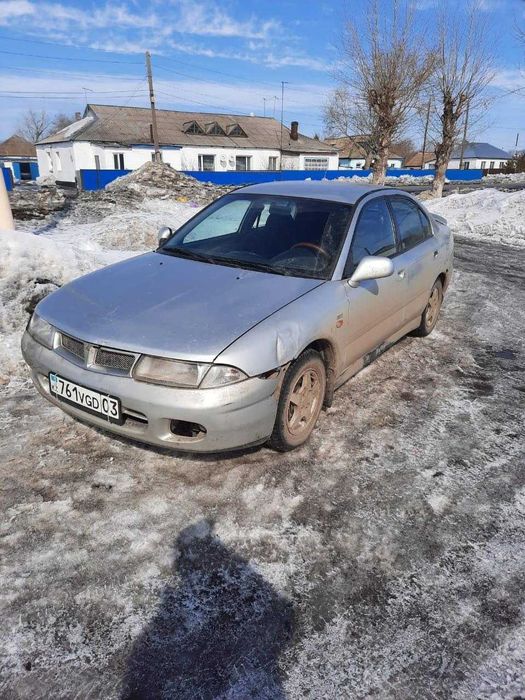 Здравствуйте!Продам Митсубиси Каризма!год . выпуска:1998г