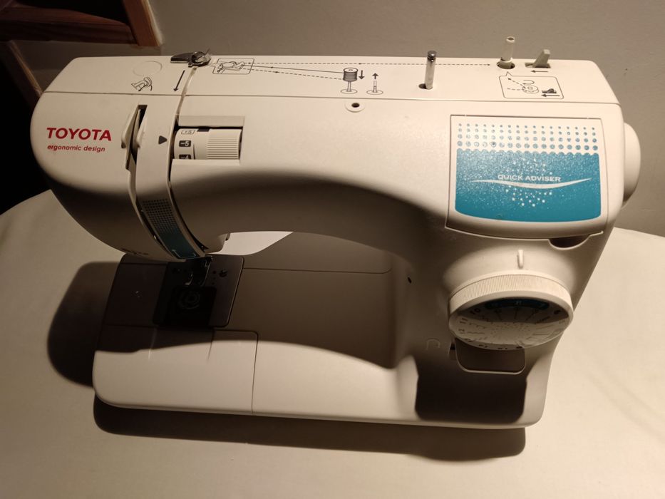 Mașină de cusut TOYOTA
