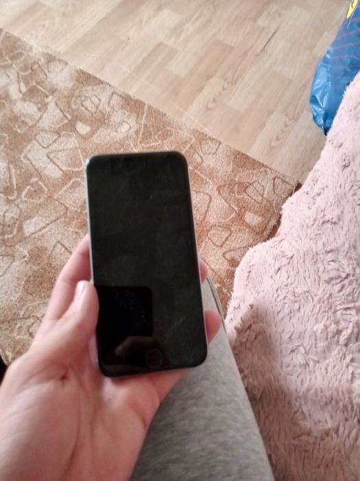 Vând telefoane pentru piese