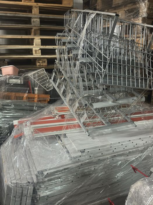 Обурудване за магазин . Рафтове , хладилници и еруги