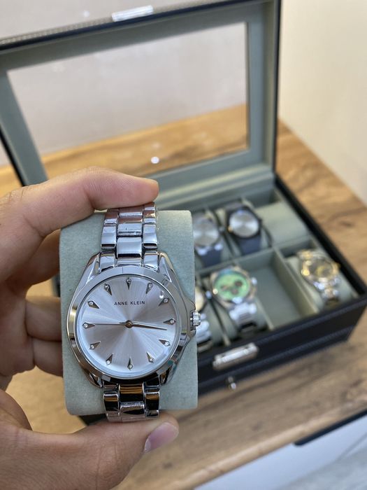 Женские часы отличного качества