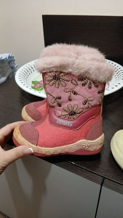 Стульчик детский и вещи