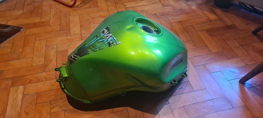 Продавам части за Кawazaki z1000sx 2012 г.