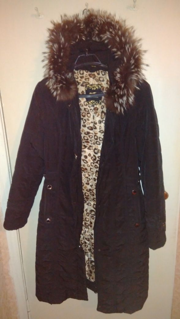 Зимняя куртка женская с капюшеном р. 46-48