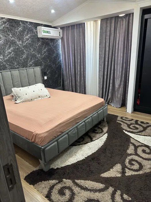 Oybek metroga yaqin joyda bez makler kvartira qizlaga bollaga