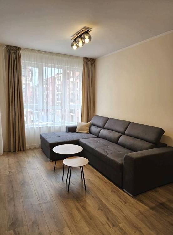 Дава се под наем Тристаен апартамент в Пловдив, Остромила - 79 кв.м за 550 € - Снимка #1