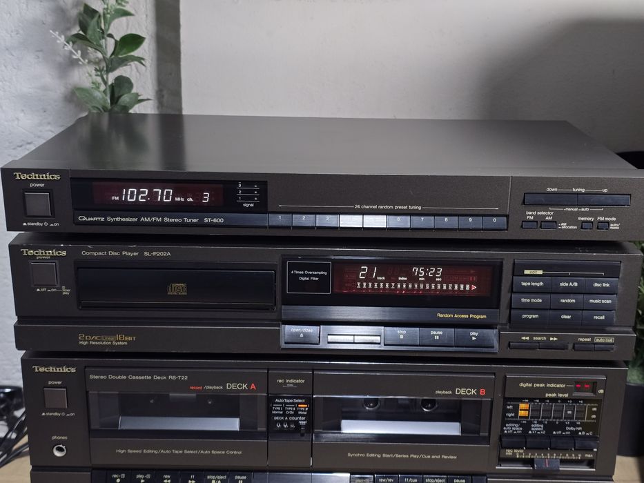 Linie audio TECHNICS, amplificator, tuner, cd player, deck casetofon