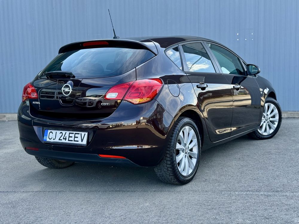 Opel Astra J / 1.7 CDTI / 110 CP / An 2012 / Euro 5