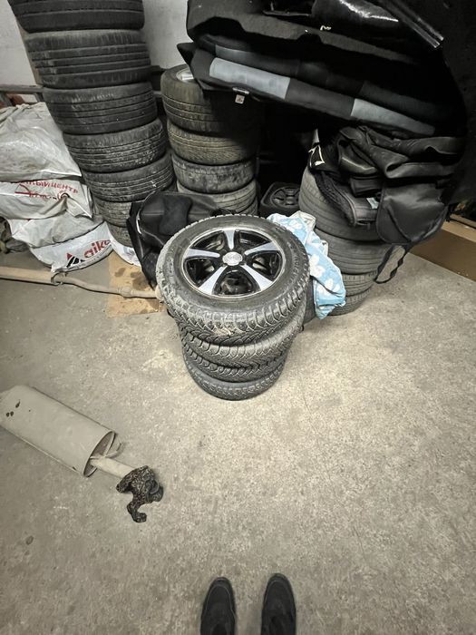 Продам диски с зимней резиной 185/65/14