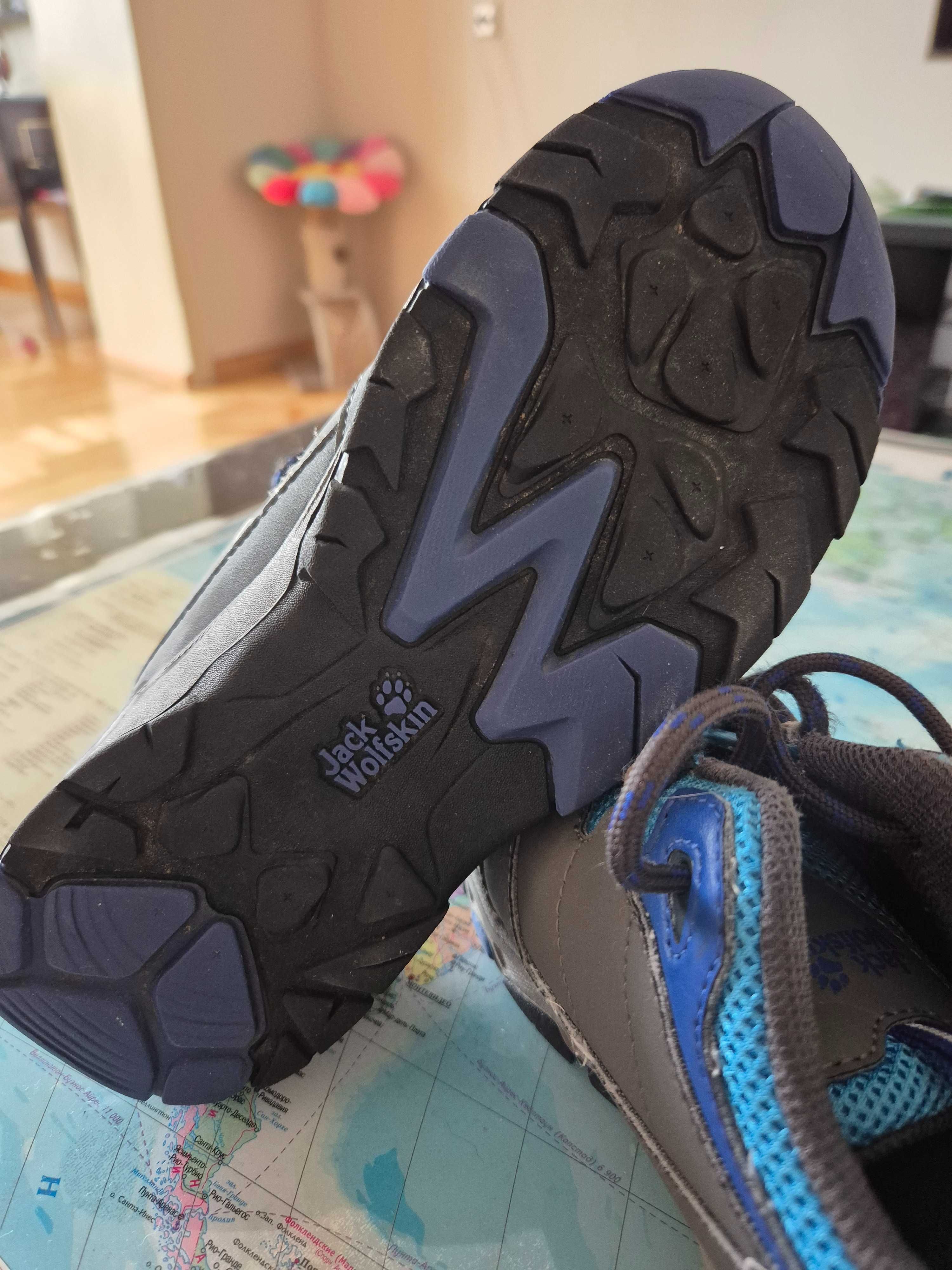 Теплые кроссовки Jack Wolfskin