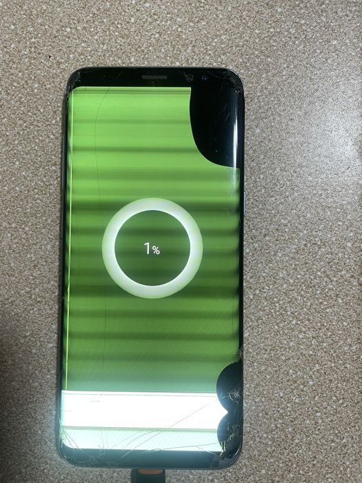 Samsung galaxy S8 ptr piese spart, se aprinde