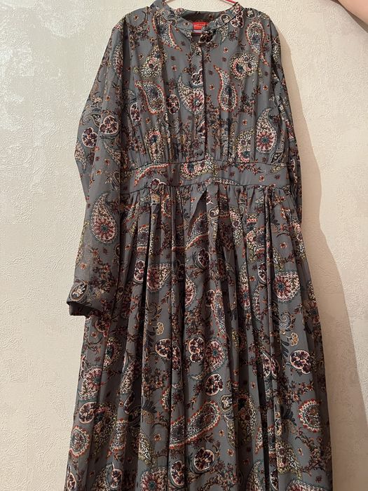 серое платье размер L
