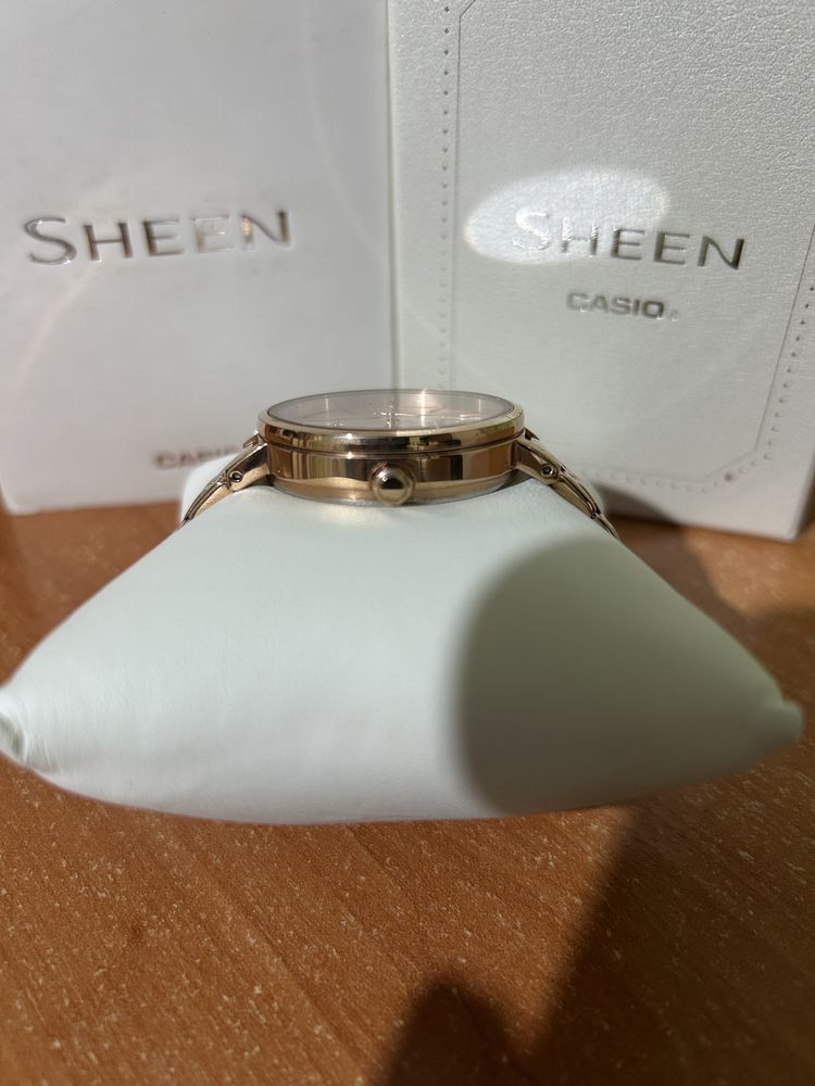КАТО НОВ! Дамски часовник Casio Sheen - Swarovski Desing
