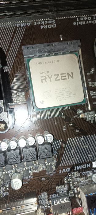 Продаётся комплект gigabyte a320m-h, ryzen 3 3100+ кулер