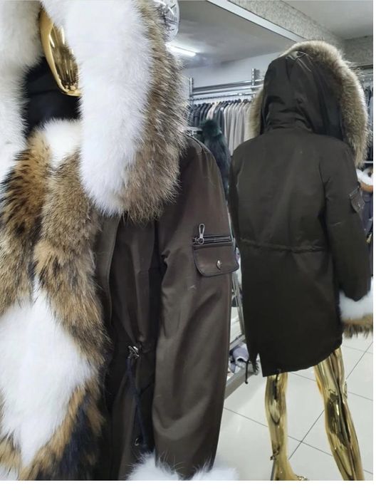 Парка с естествен пух от лисица два цвята