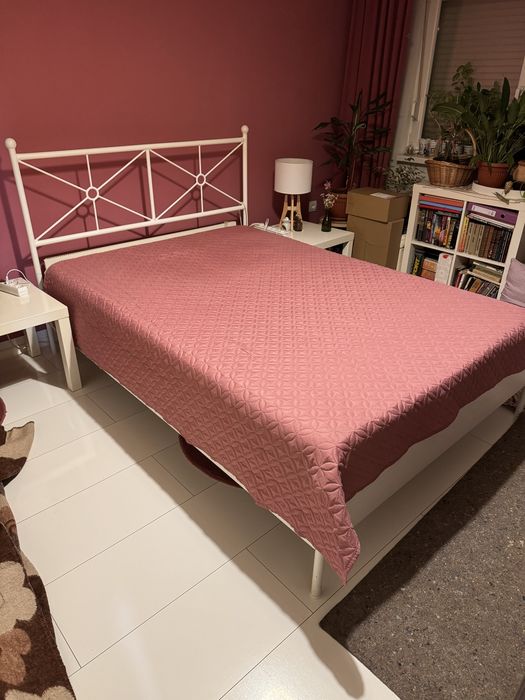 Легло ikea 140х200 с матрак и подматрачна рамка