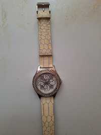 Ceas dama Guess la 80lei