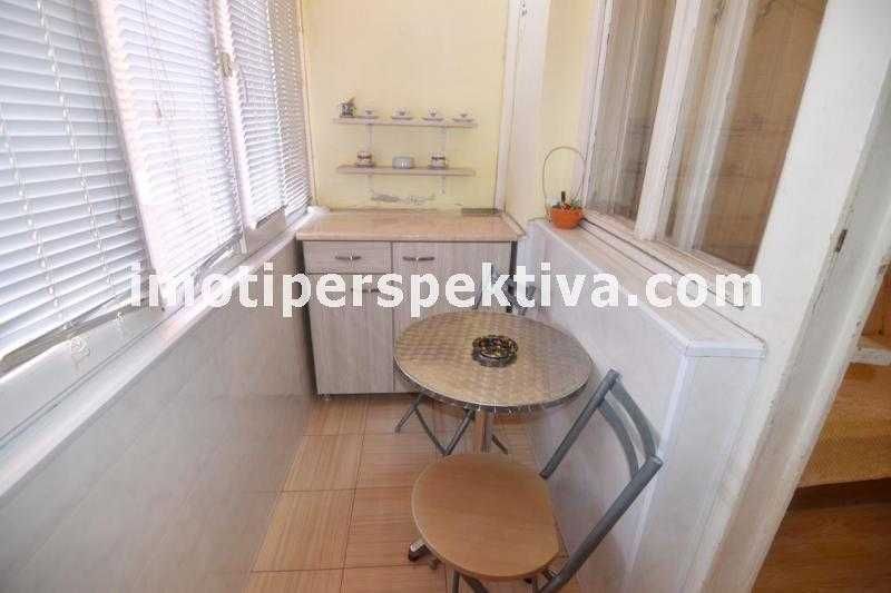 Продава се Двустаен апартамент в Пловдив, Център - 75 кв.м за 2054 €/кв.м - Снимка #4