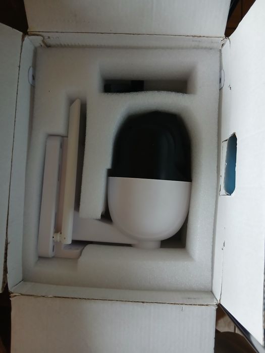 Camera de supraveghere cu panou solar,rotativa,,noua,, suport card/sim