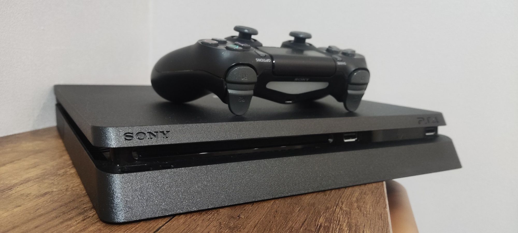 Sony PlayStation 4 (PS4), 1tb