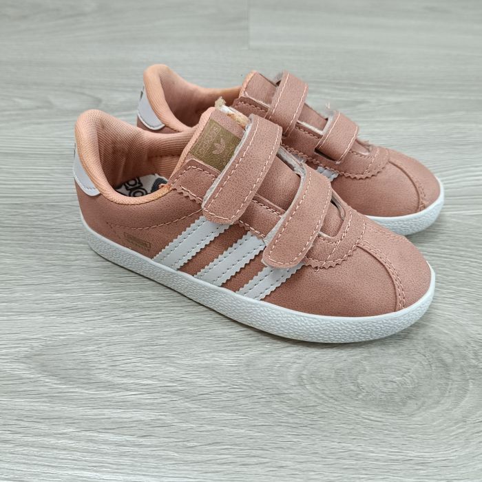 Кроссовки Adidas