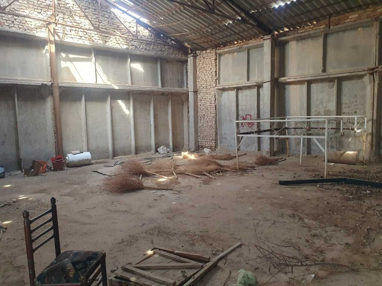 Mirishkor tumanida omborxona binosi bolib tolash sharti bilan sotiladi
